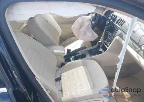 2015 Volkswagen Passat 1.8T Se из США, поврежденный, VIN 1VWBT7A30FC029858